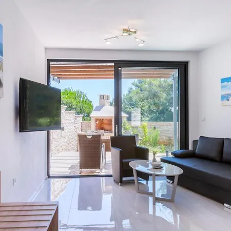 Seaside & Apartment *