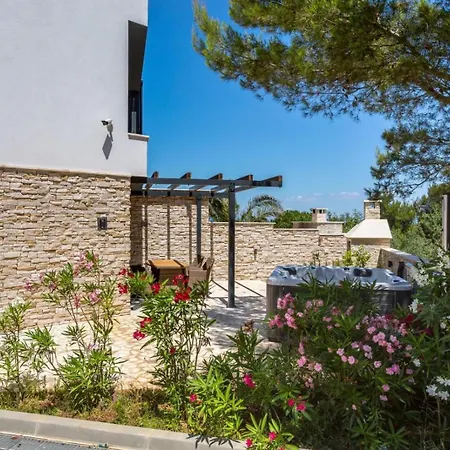 Seaside & Apartment Ližnjan