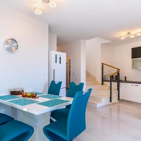 Apartment Seaside & *