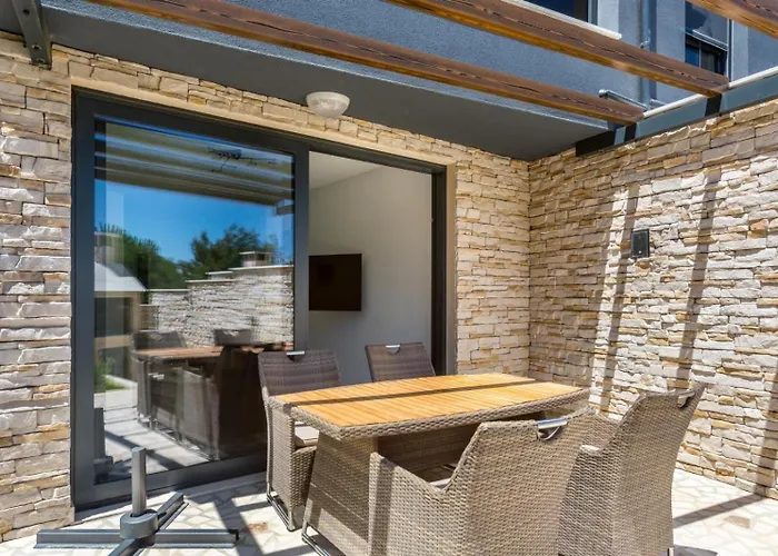 Seaside & * Ližnjan