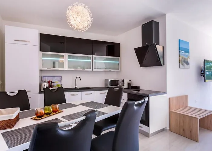 Seaside & * Ližnjan