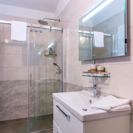 Seaside & 公寓 Ližnjan